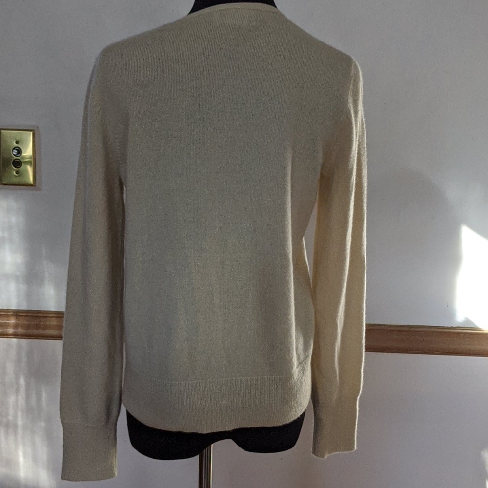 Vintage Neiman Marcus Cashmere Sweater cream/gold Medium - Picture 8 of 8